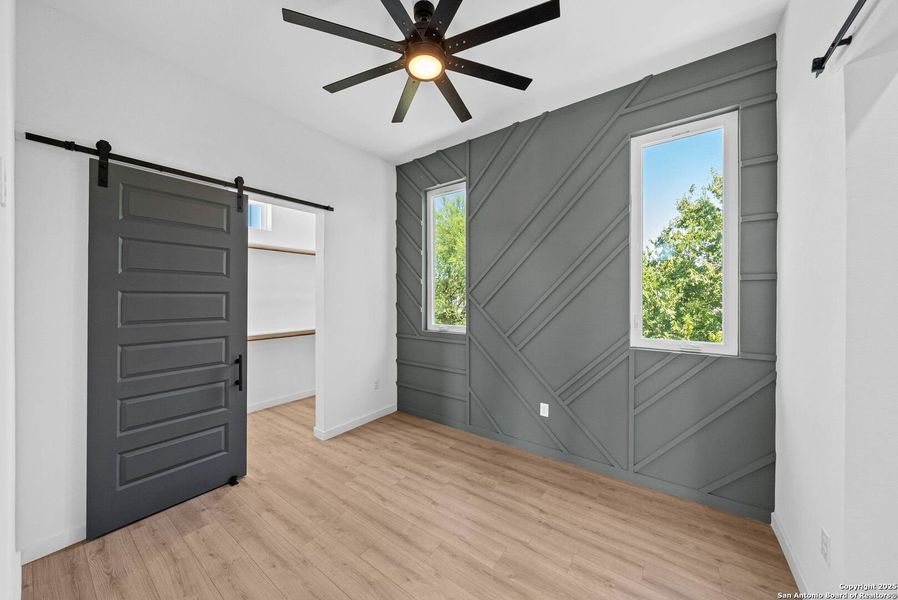 Spacious, unfurnished interior of a new home in , San Antonio (Image 8).