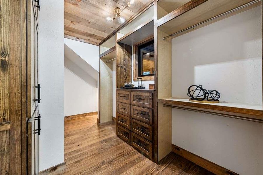 Furnished interior view inside a new home in , McCaysville (Image 66).