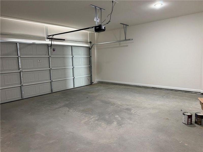 Spacious, unfurnished interior of a new home in , Jefferson (Image 32).