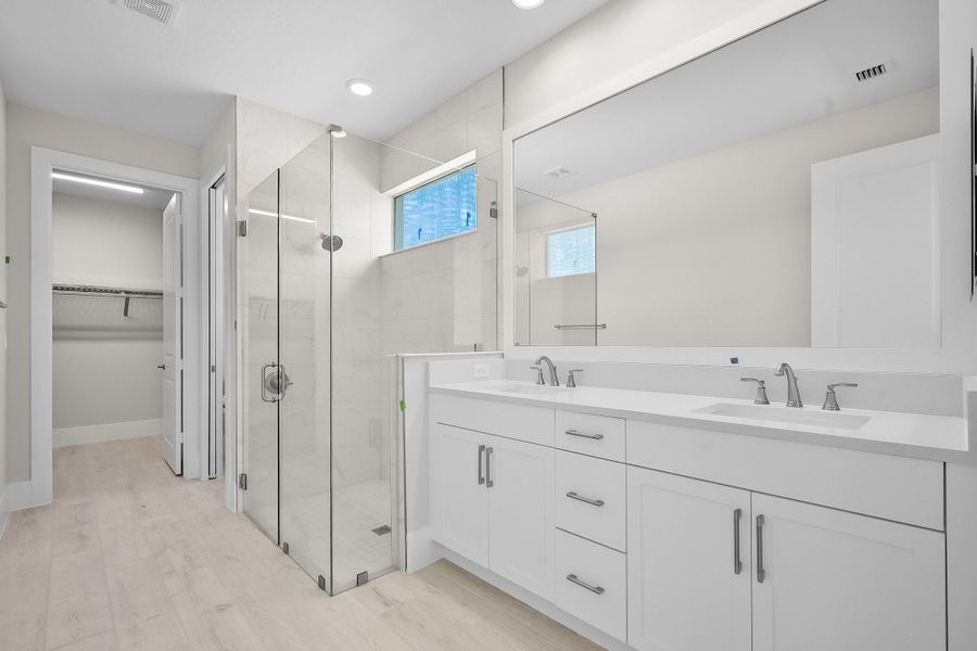 Master Bath | Inventory Home Shown for Reference