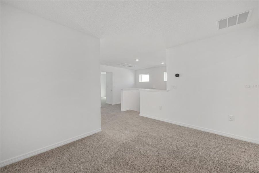 Spacious, unfurnished interior of a new home in Calesa Township, Ocala (Image 46).