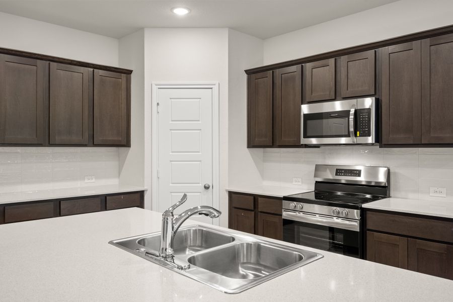 Furnished interior view inside a new home in Eagle Cove, Denton (Image 12).