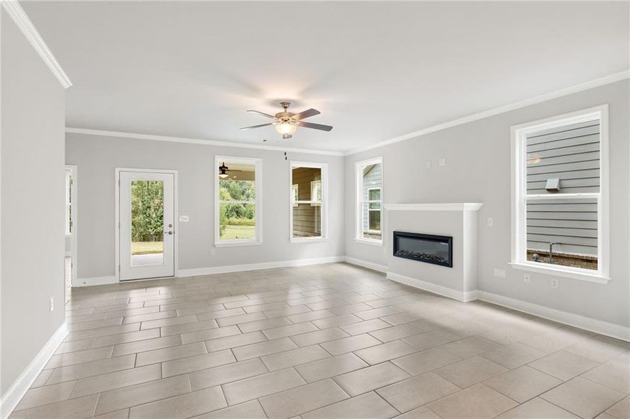 Spacious, unfurnished interior of a new home in Cooper's Walk, Loganville (Image 15).
