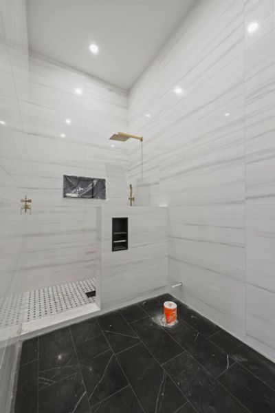 Bed 3 Bath