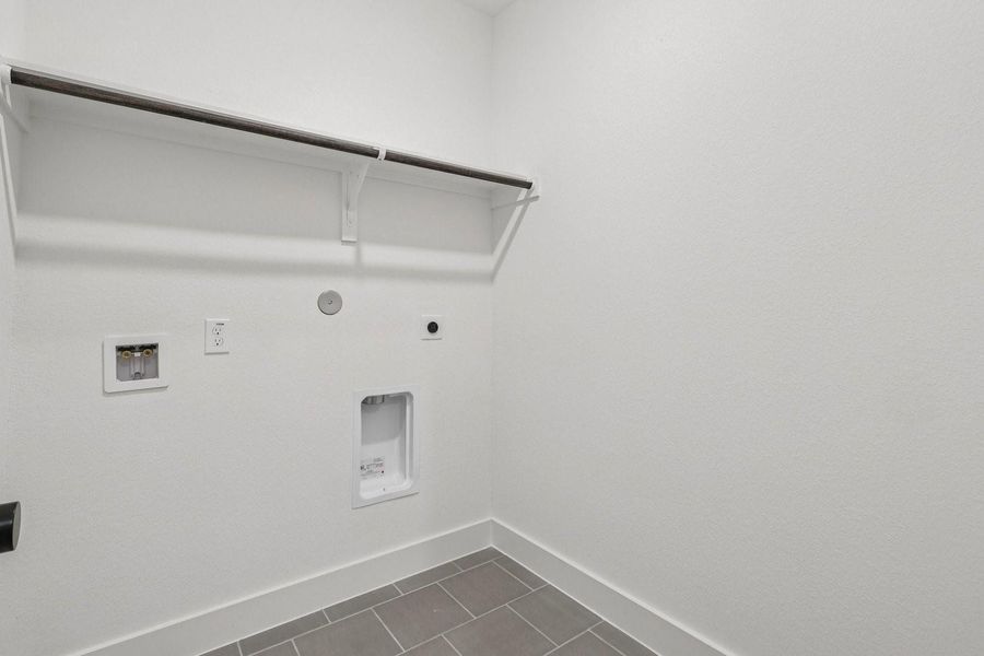 21603 Berry Crest Laundry Room
