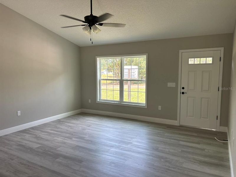 Spacious, unfurnished interior of a new home in , Dunnellon (Image 22).