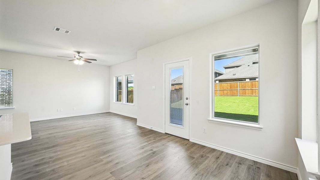Spacious, unfurnished interior of a new home in The Woods at Lindsey Place, Anna (Image 6).