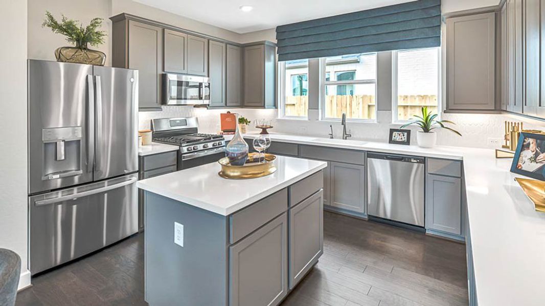 Representative furnished interior of a home built from the Camelia by Taylor Morrison in Trillium 50s, Richmond (Image 16).