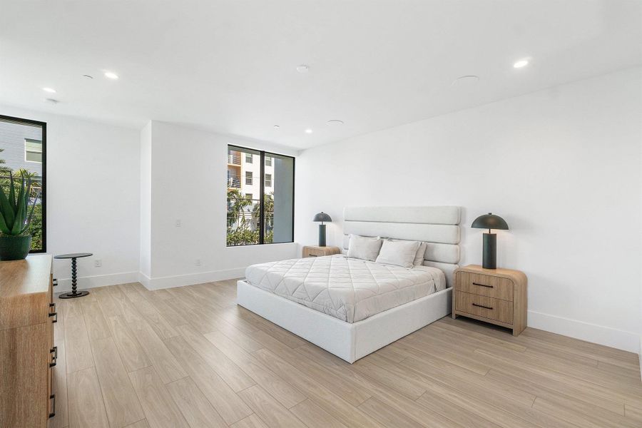 Image 28 of a home in .