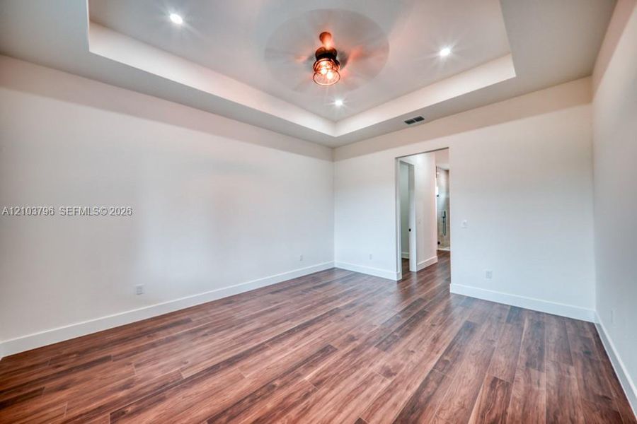 Spacious, unfurnished interior of a new home in , Placida (Image 27). Spacious, unfurnished interior of a new home in , Placida (Image 27).
