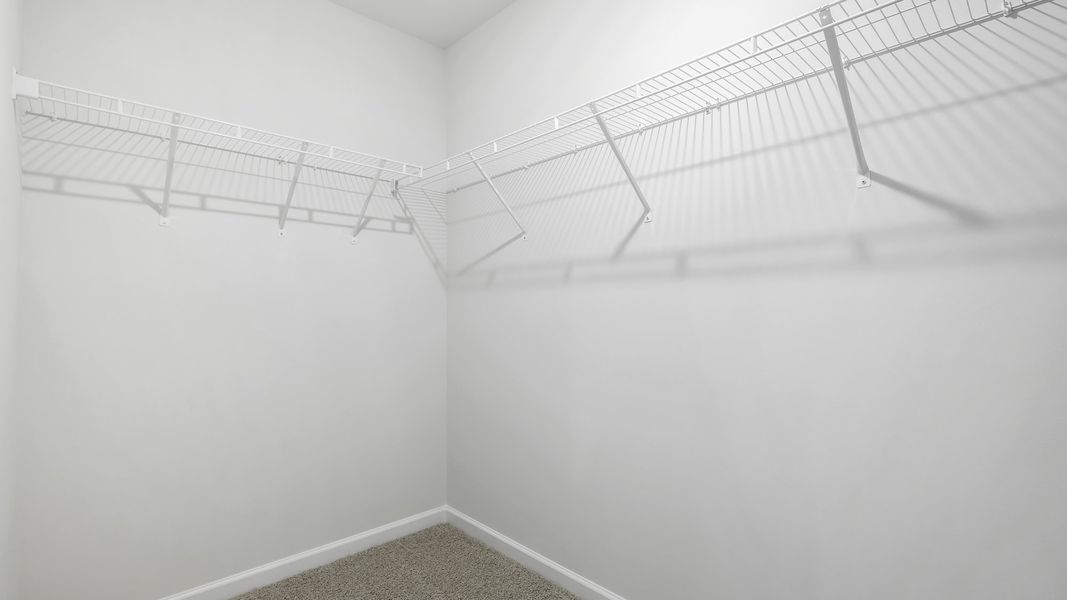 Spacious, unfurnished interior of a new home in Willow Mill, Thomasville (Image 19).