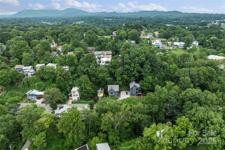 Image 40 of a home in .