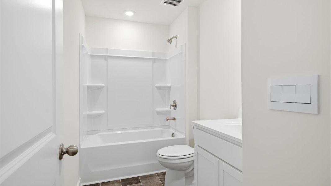 Furnished interior view inside a new home in Emory Creek, Harriman (Image 6).
