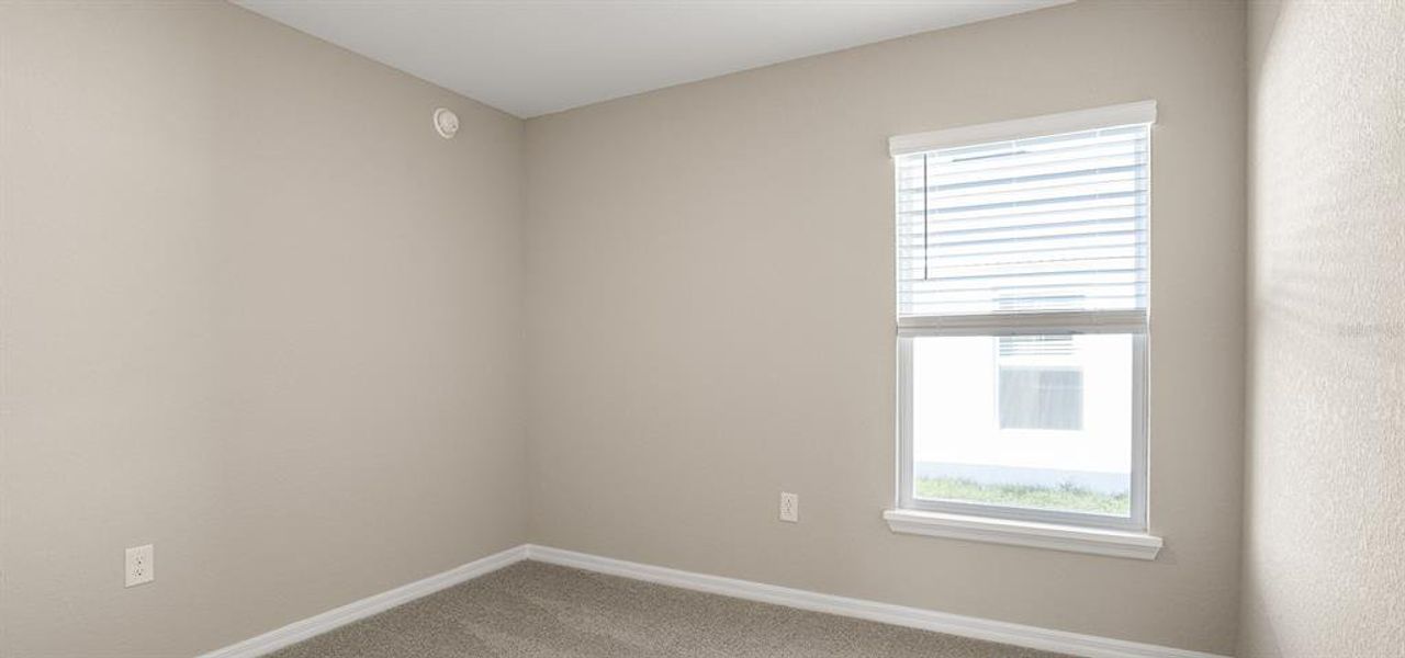 Spacious, unfurnished interior of a new home in Bennah Oaks, Belleview (Image 16).