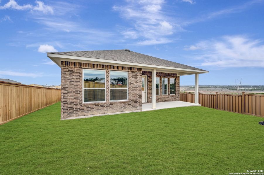 Exterior details and patio area of a home in , New Braunfels (Image 3).