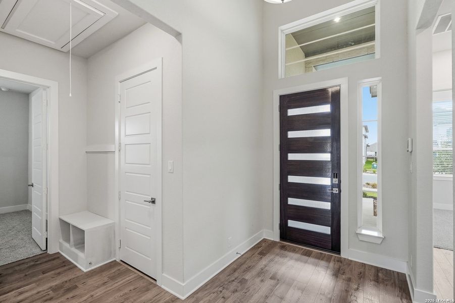 Spacious, unfurnished interior of a new home in Esperanza 50's, Boerne (Image 25).