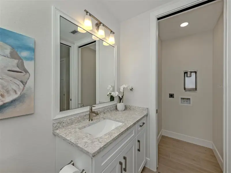 Furnished interior view inside a new home in , Venice (Image 15).