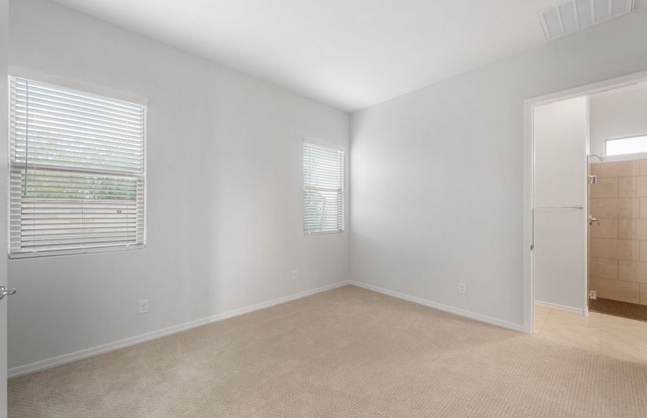 Spacious, unfurnished interior of a new home in Sun City Festival, Buckeye (Image 17).
