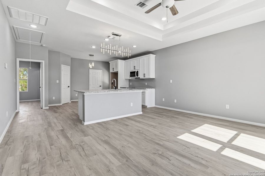 Spacious, unfurnished interior of a new home in , San Antonio (Image 23).