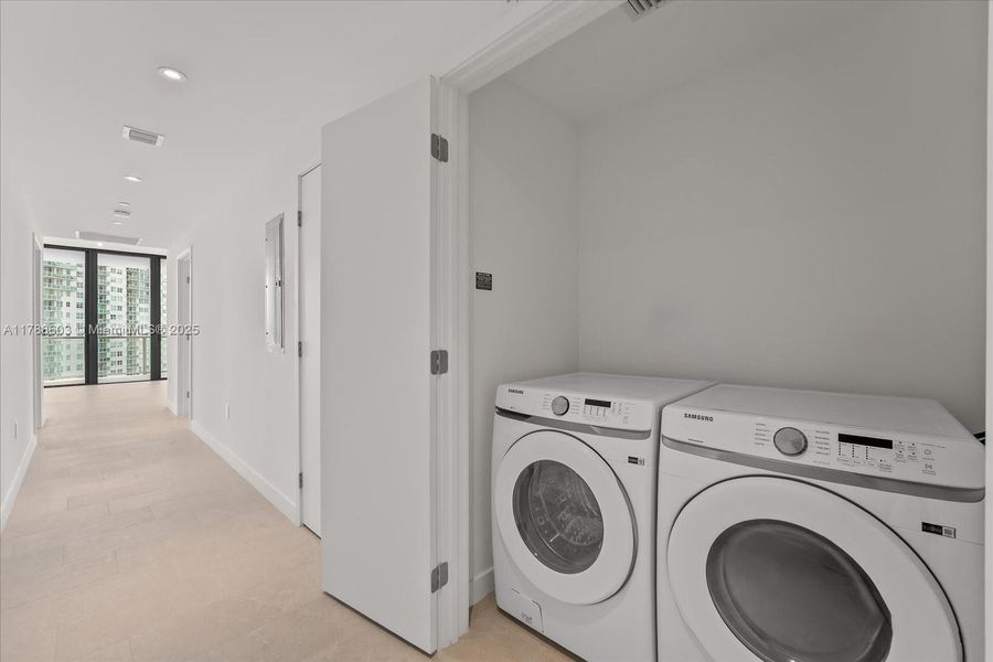 Furnished interior view inside a new home in Five Park, Miami Beach (Image 9). Furnished interior view inside a new home in Five Park, Miami Beach (Image 9).