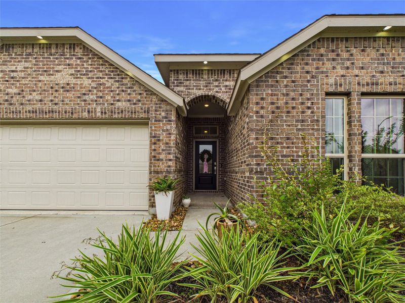 Exterior details and patio area of a home in Sterling Point at Baytown Crossings: Wildflower II Collection, Baytown (Image 3). Exterior details and patio area of a home in Sterling Point at Baytown Crossings: Wildflower II Collection, Baytown (Image 3).
