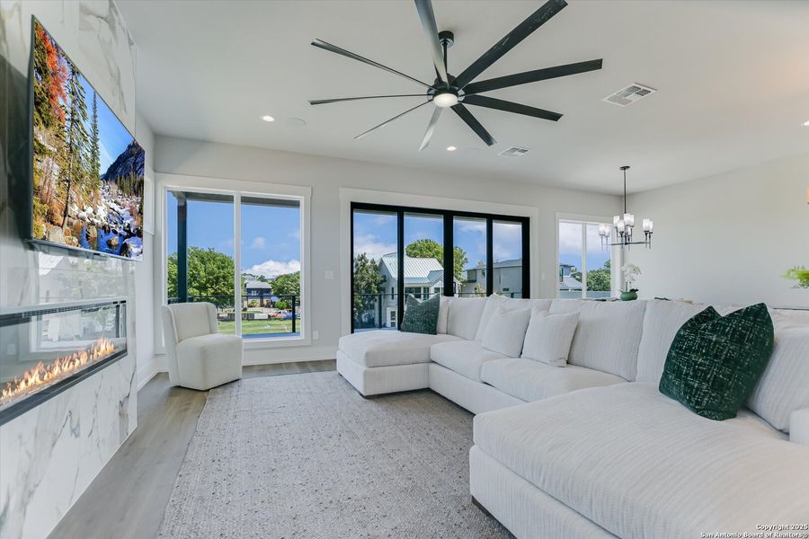Furnished interior view inside a new home in , Kingsland (Image 33).