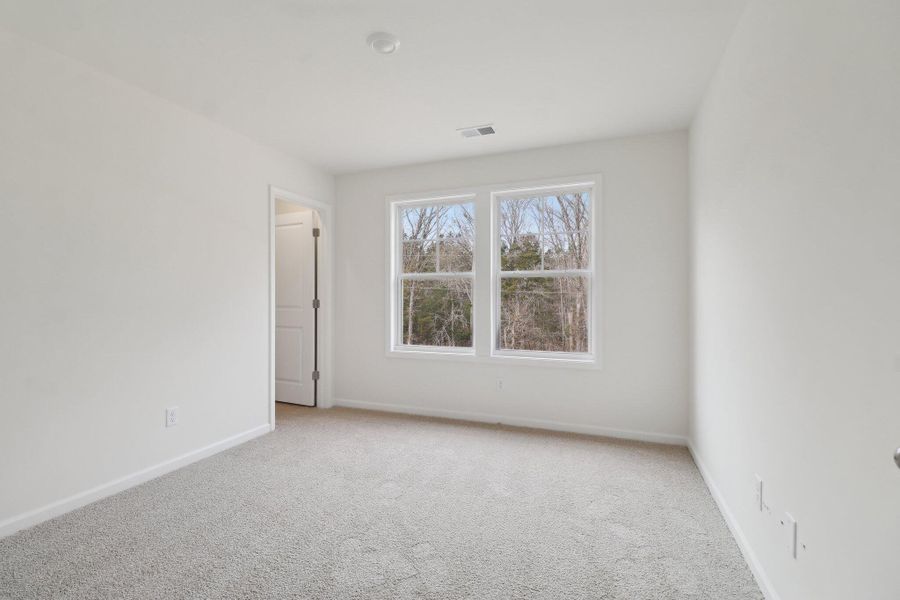 20-web-or-mls-Flat Coat Ln-016