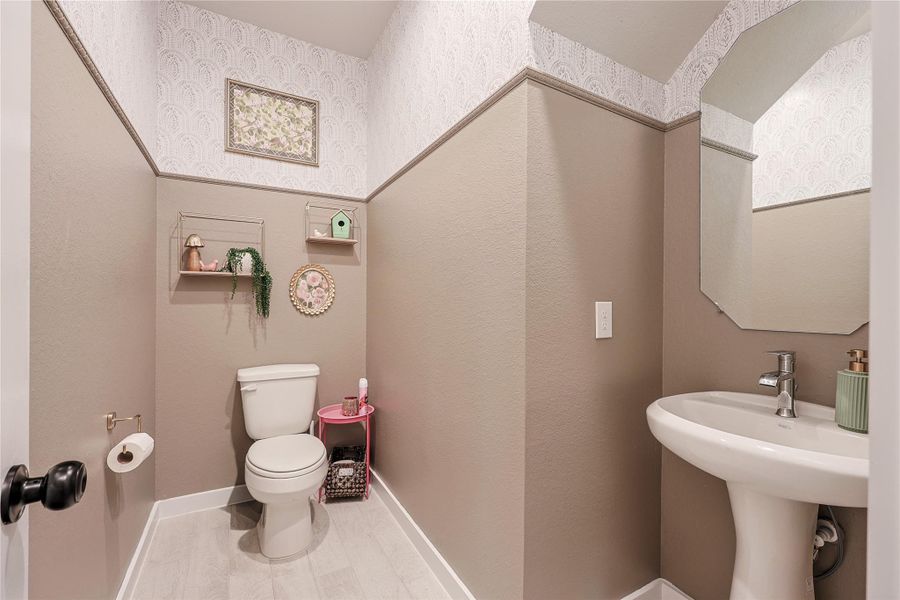 Furnished interior view inside a new home in Telge Ranch, Cypress (Image 11).