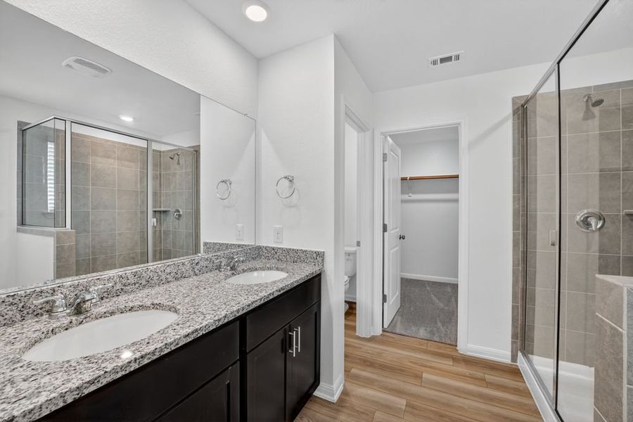 Furnished interior view inside a new home in Longview, Del Valle (Image 5).