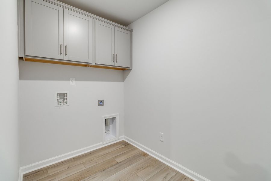 Spacious, unfurnished interior of a new home in Bluefield, Lexington (Image 24).