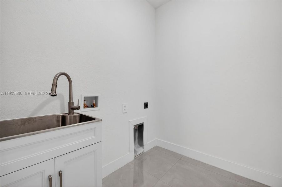 Image 34 of a home in .