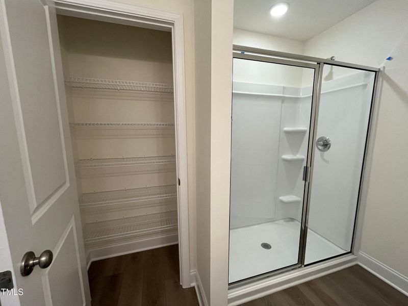 Primary Bath w/Private Linen Closet