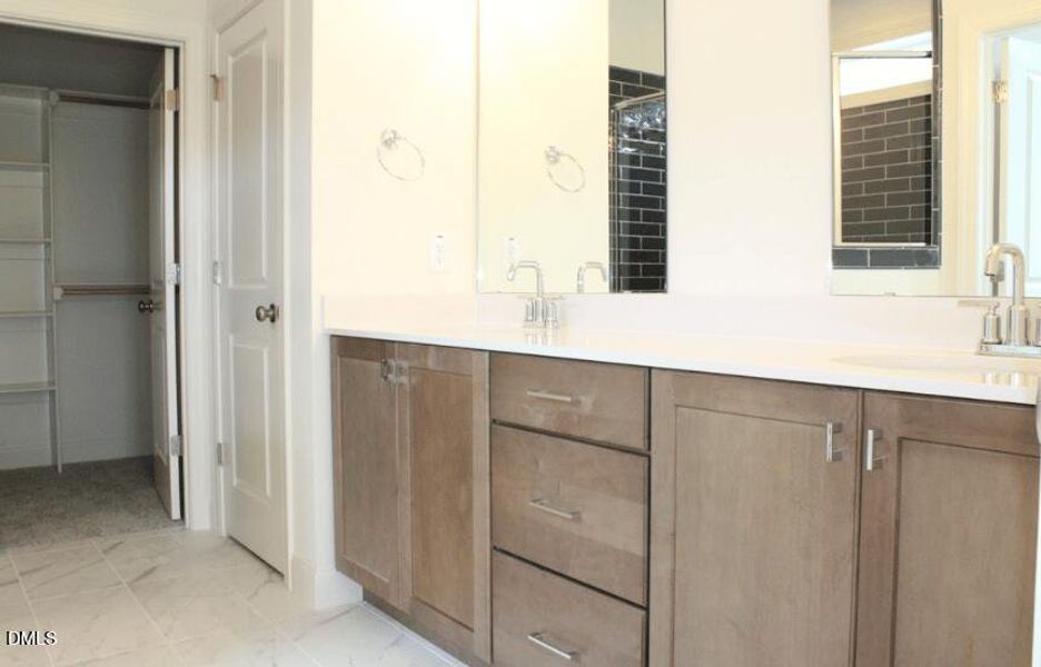 Columbia_ownerbath Columbia_ownerbath