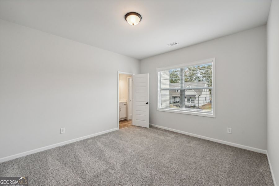 Spacious, unfurnished interior of a new home in Ponderosa Farms Manor, Gainesville (Image 78). Spacious, unfurnished interior of a new home in Ponderosa Farms Manor, Gainesville (Image 78).