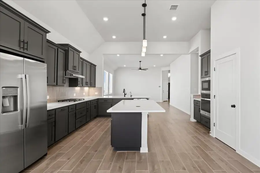 Furnished interior view inside a new home in Meyer Ranch, New Braunfels (Image 10).