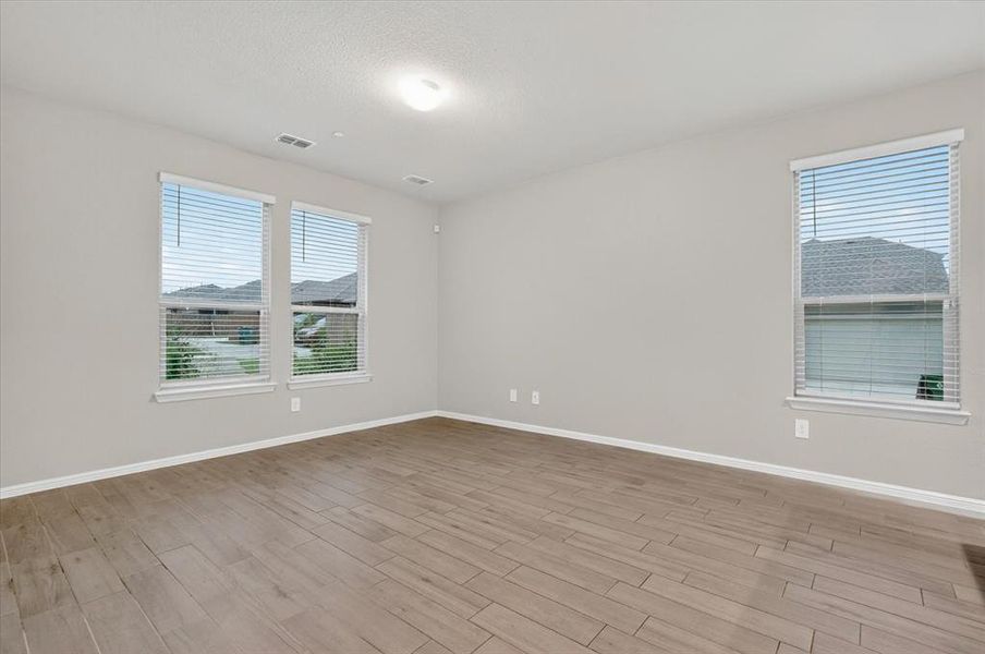Spacious, unfurnished interior of a new home in , Haltom City (Image 13). Spacious, unfurnished interior of a new home in , Haltom City (Image 13).