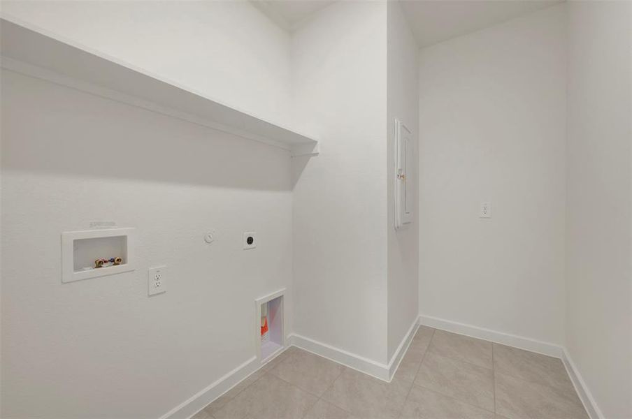 Spacious, unfurnished interior of a new home in Aspire at Reunion, Newark (Image 21).