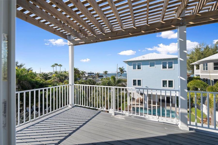 Exterior details and patio area of a home in , Bradenton Beach (Image 2).