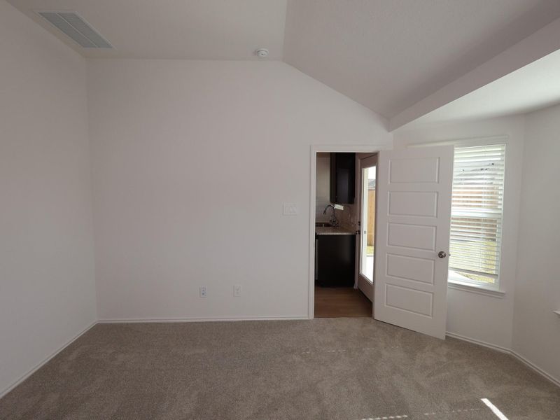 Spacious, unfurnished interior of a new home in Pinewood at Grand Texas, New Caney (Image 20). Spacious, unfurnished interior of a new home in Pinewood at Grand Texas, New Caney (Image 20).