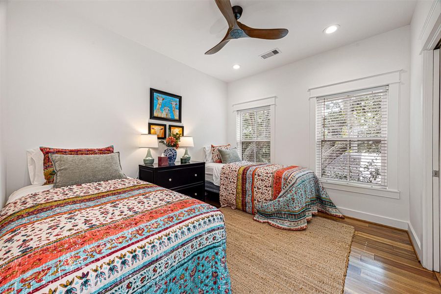 Furnished interior view inside a new home in , Galveston (Image 9).