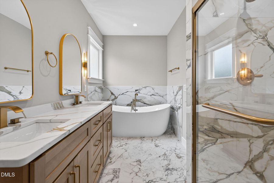 48-web-or-mls-62 Ponchartrain-29