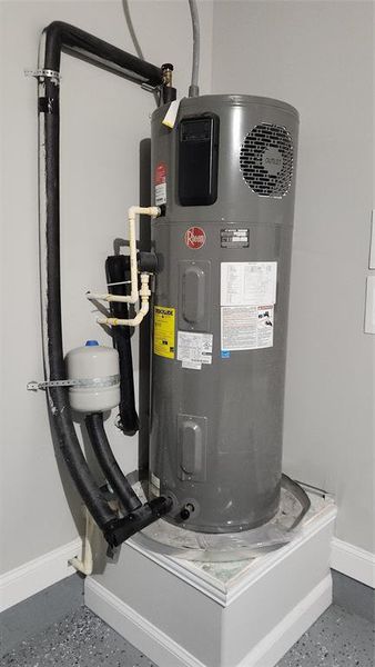 Close-up of interior finishes inside a home in Bryant Farms, Melissa (Image 8).