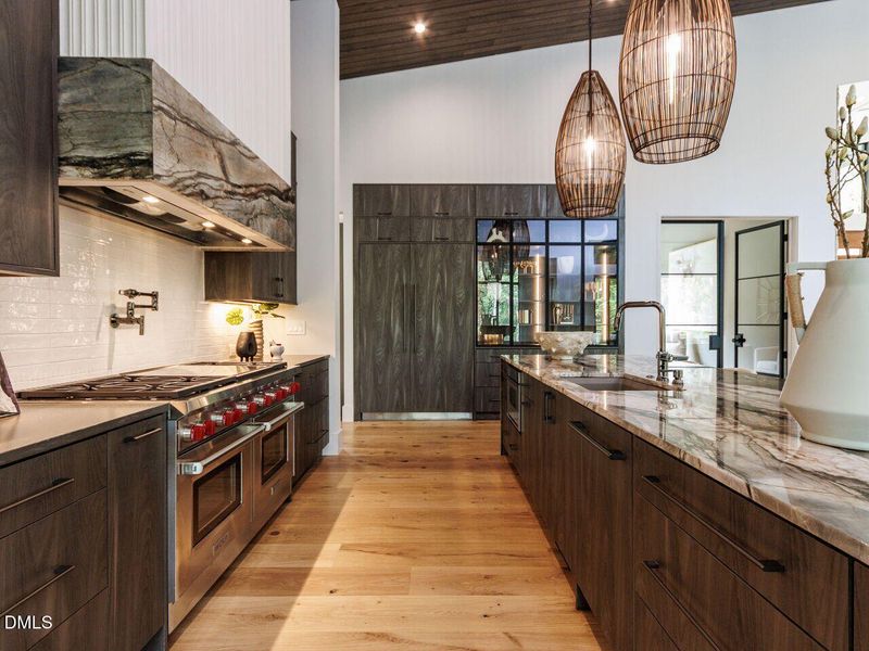 020-1280x960-kitchen