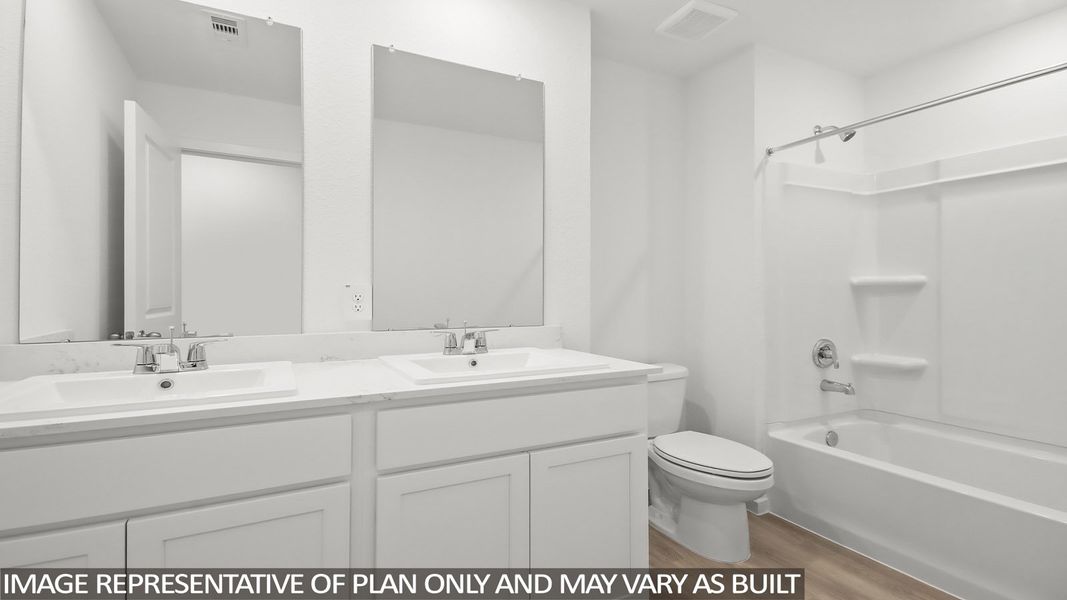 Furnished interior view inside a new home in Silverthorne, Conroe (Image 5).
