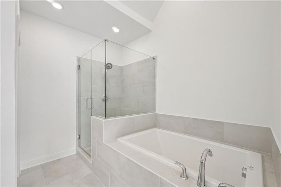 Furnished interior view inside a new home in Evanshire Townhomes, Duluth (Image 9).