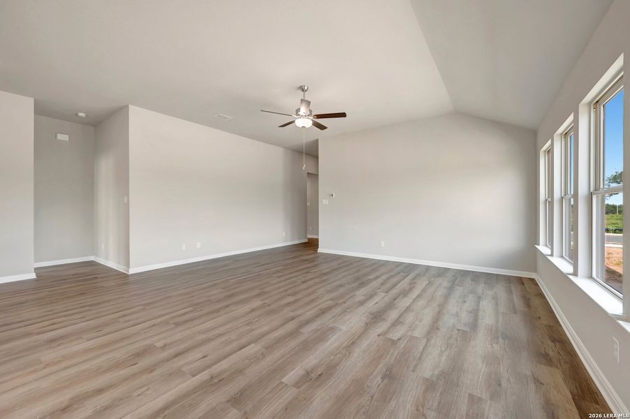 Spacious, unfurnished interior of a new home in Hickory Ridge Estates, Elmendorf (Image 27).
