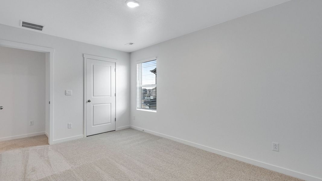 Spacious, unfurnished interior of a new home in Trails at Crowfoot, Parker (Image 29). Spacious, unfurnished interior of a new home in Trails at Crowfoot, Parker (Image 29).