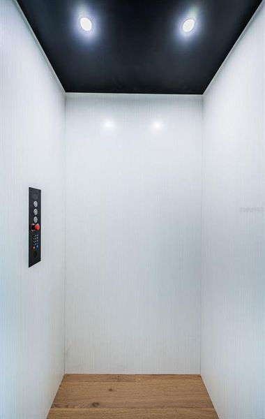 Spacious, unfurnished interior of a new home in , St. Petersburg (Image 15). Spacious, unfurnished interior of a new home in , St. Petersburg (Image 15).