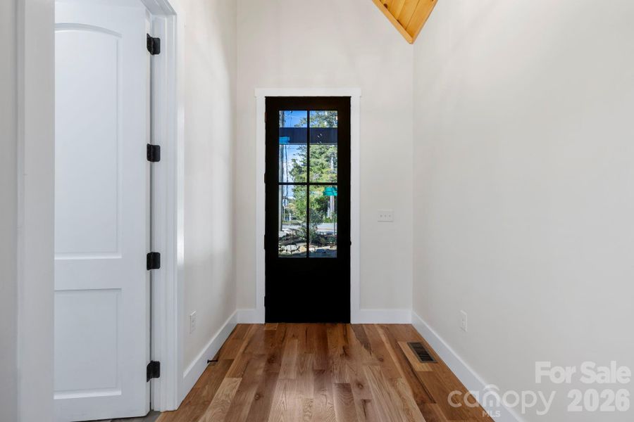 Spacious, unfurnished interior of a new home in , Hendersonville (Image 21).