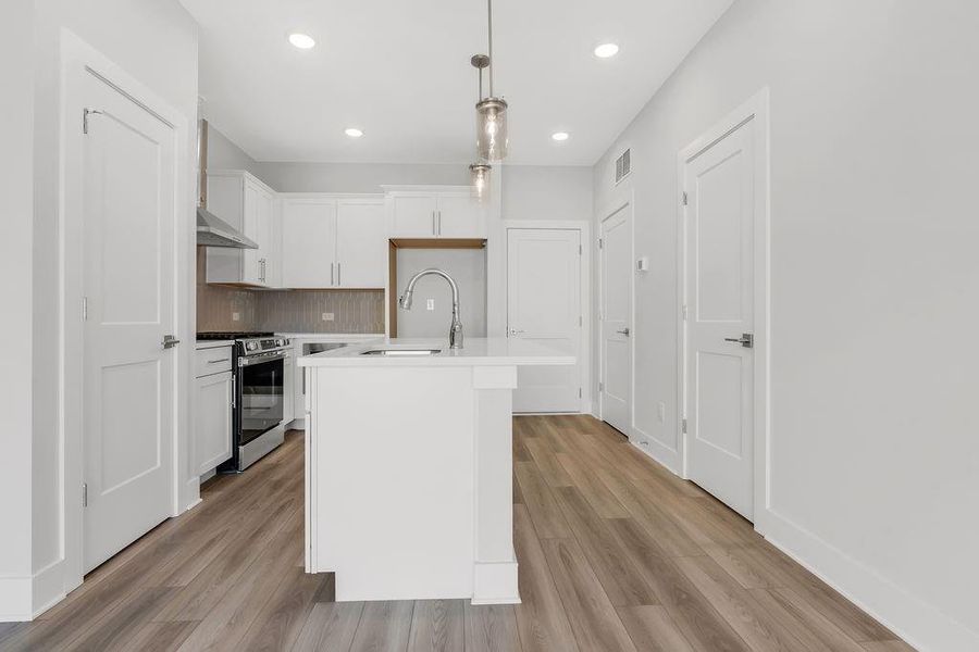 Furnished interior view inside a new home in Echo Park, Suwanee (Image 4).